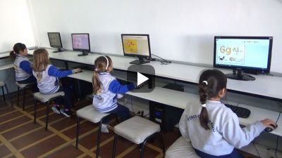 Colegio Perito Moreno - Actividad de TIC en sala de 5