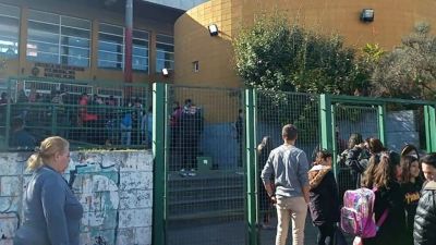 Tiraron gas pimienta en una escuela y tres alumnos se intoxicaron